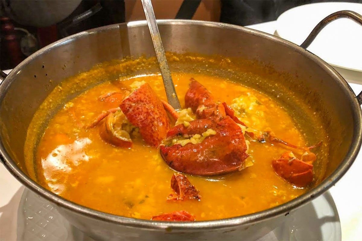 Caldereta con bogavante