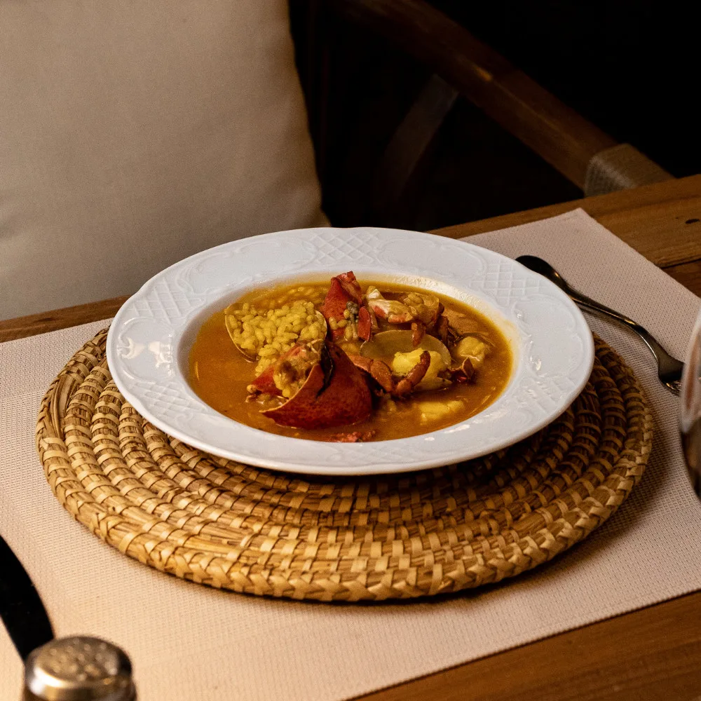 Caldereta con bogavante